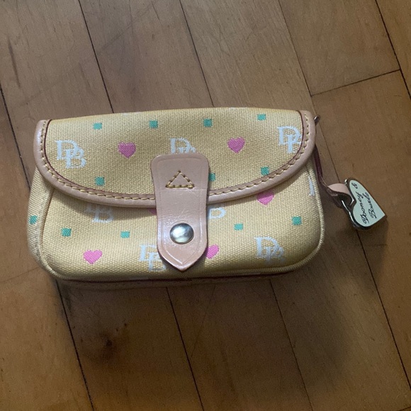 Dooney & Bourke Handbags - Dooney and Bourke pouch/wristlet vintage y2k